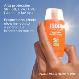 Fotoprotector Isdin Fusion Water Magic Glow Spf30 50ml 3